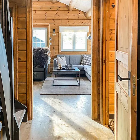 3 Bedroom Lovely In Semesterbostad