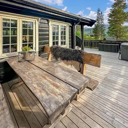3 Bedroom Pet Friendly In *