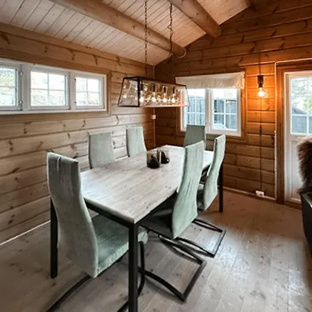 3 Bedroom Lovely In 度假居